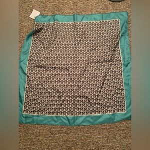Brand new salvatore ferragamo slik scarf